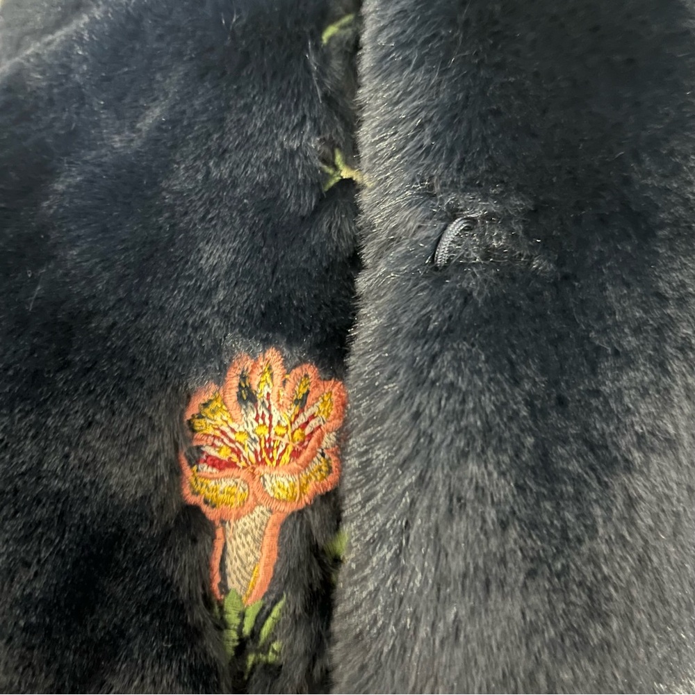 Zara Midnight Navy Embroidered Floral Plush Coat Boho Folk Romantic Faux Fur - Picture 14 of 14